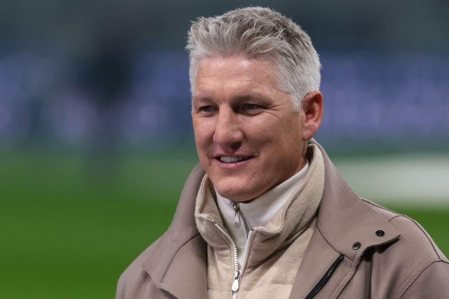 SVI SE PITAJU DA LI JE MOGUĆE DA JE BASTIJAN ŠVAJNŠTAJGER OVOLIKO VISOK?! U jeku tračeva da se razvodi od Ane Ivanović ljudi komentarišu samo jedno!