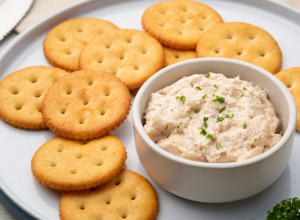 TUNA SALATA SPREMNA DOK TREPNETE: Idealan obrok za današnji post!