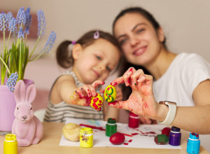 KAKO SKINUTI BOJU POSLE FARBANJA JAJA SA PRSTIJU I OČISTITI ŠERPICE: Jednostavni, a efikani TRIKOVI - sve što vam treba već imate u kući!