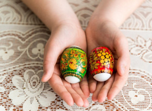 ZAŠTO NA USKRS NIJE DOBRO DA ODETE NA SPAVANJE PRE PONOĆI I DA LI ZNATE ŠTA JE KOMKANJE: Običaji koji pokazuju kakva će vam biti cela godina