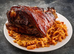 DIMLJENA SVINJSKA BUTKICA JELO BEZ PREMCA: Savršen izbor za uskršnji ručak, a sprema se očas posla!