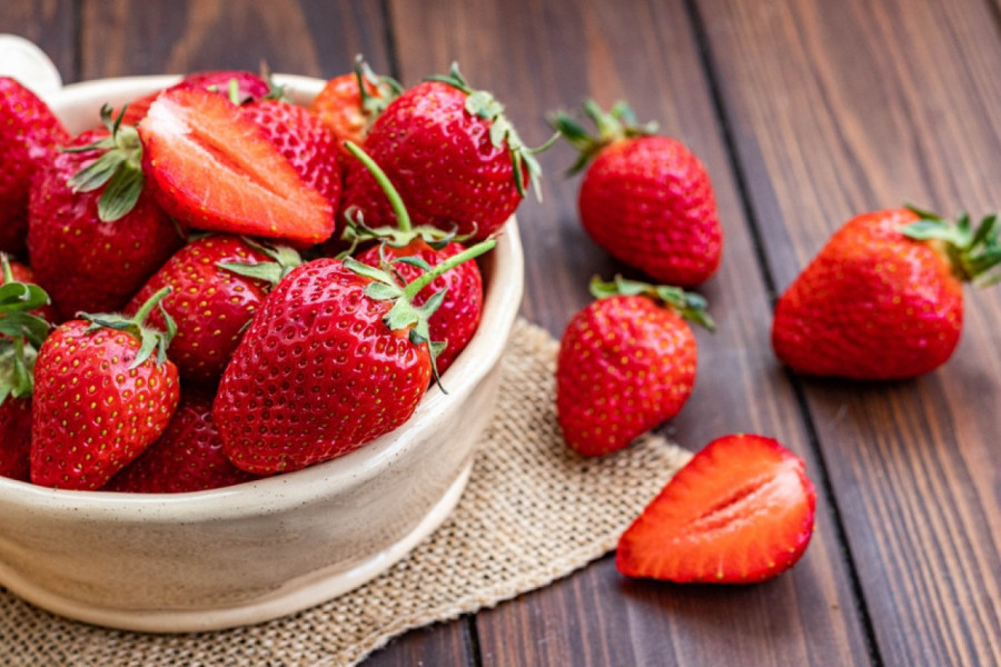 SJAJAN TRIK KAKO DA VAM JAGODE OSTANU SVEŽE I DO 3 NEDELJE: Jednu stvar NIKAKO ne smete da uradite! (VIDEO)