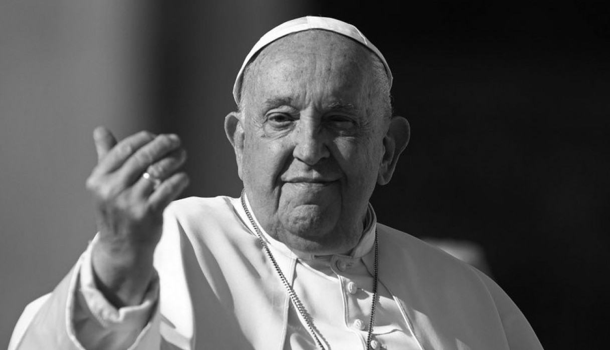 SVI SU MISLILI DA JE PAPA FRANJA UMRO OD UPALE PLUĆA: Međutim, ovo je uzrok smrti, a simptome svi moraju da znaju!