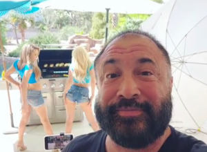 SPAVAO SAM SA VIŠE OD 4.000 ŽENA, EVO KAKAV JE OSEĆAJ: On tvrdi da je posle hiljadite i prestao da broji, a otkriva koji mu je odnos bio najbolji u životu! (VIDEO)