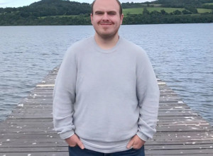 USRED NOĆI GA JE PROBUDIO NEIZDRŽIV BOL U UHU, BIO JE UBEĐEN DA GUBI SLUH: Doktori su zanemeli od šoka kada su videli šta mu je bilo unutra 20 godina!