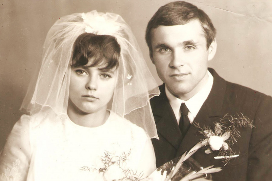 LIDIJI JE UMRO OTAC I TEK TADA JE SAZNALA JEZIVU ISTINU O NJEMU: "Pojavila se na njegovoj sahrani, plakala je - odmah sam znala da nešto nije u redu"!