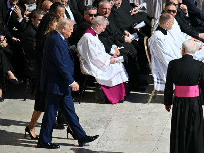 Donald i Melanija ispred bazilike Svetog Petra