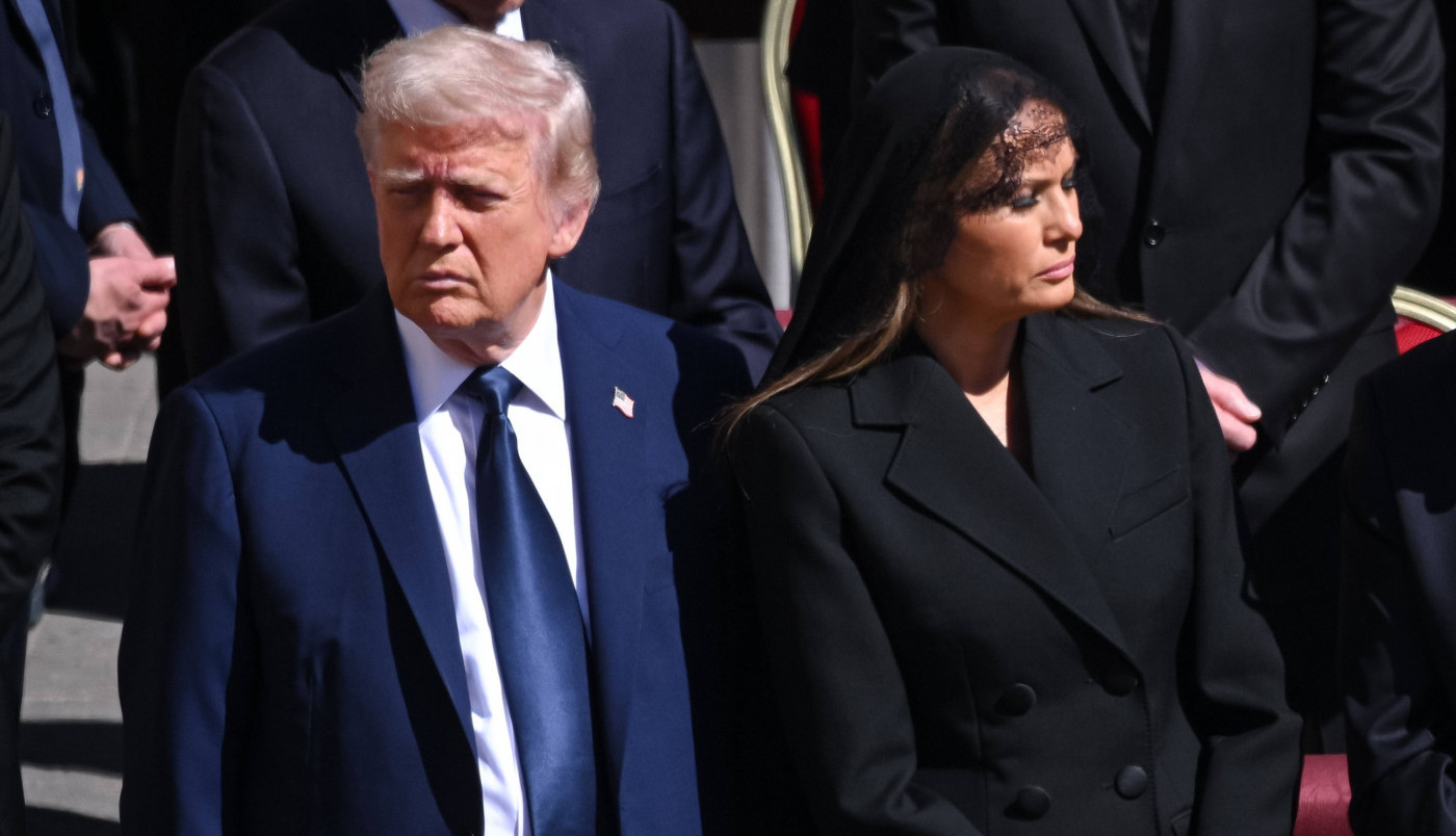 MELANIJA NAPUSTILA DONALDA TRAMPA?! Bela kuća bez prve dame, svetski mediji bruje o razvodu, a stiglo i saopštenje: "Ti si imbecil najvišeg ranga!"