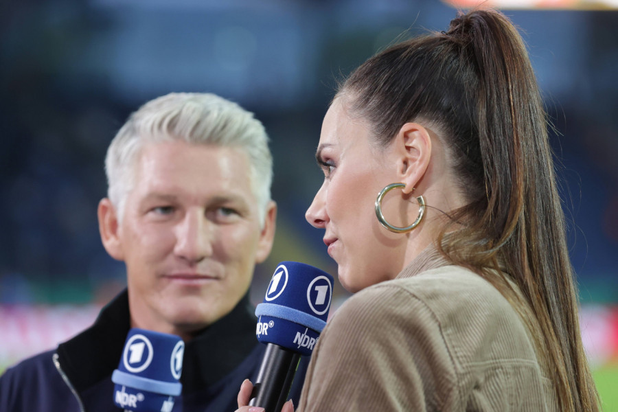 PROCURIO KONTROVERZNI SNIMAK BASTIJANA I ESTER - SVE JE POČELO JOŠ PRE TRI GODINE?! Ljudi u neverici gledaju - da li je ovo moguće? (VIDEO)