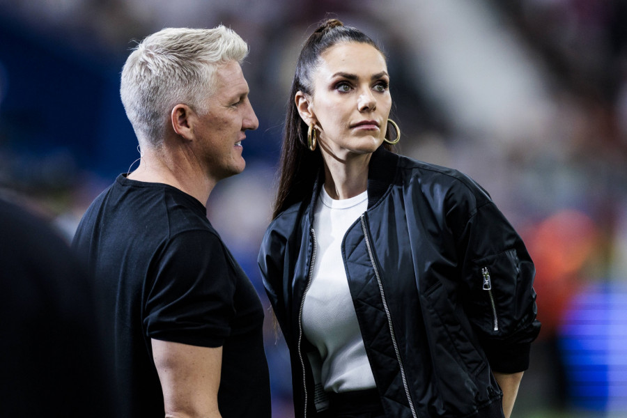 USRED NAVODNE AFERE S BASTIJANOM, ISPLIVALA JE ISTINA O ESTER SEDLAČEK: Pikira uvek ovakve muškarce - snimak njenog bivšeg u naletu strasti s plaže digao javnost na noge! (VIDEO)