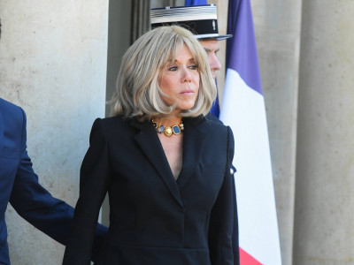 Nedavno su francuski mediji objavili kako je Makronova promenila frizuru - posvetlela je boju kose  