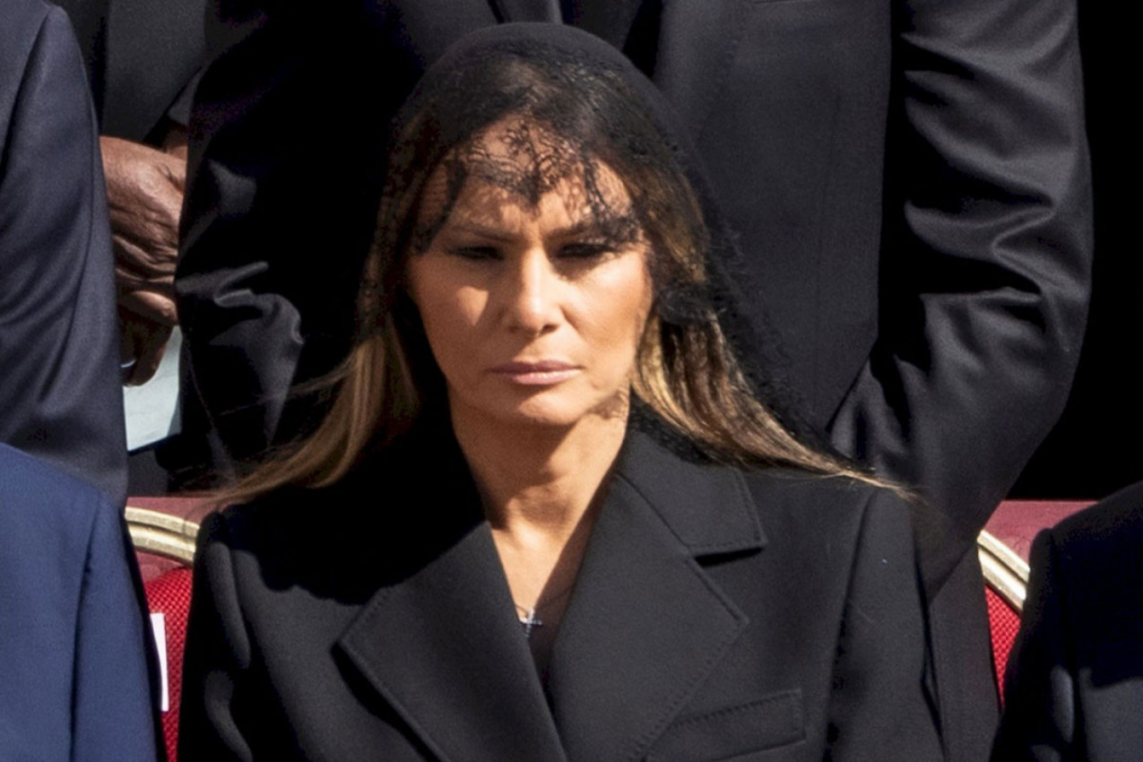 ŠOK I NEVERICA: PROCURILA PRAVA ISTINA O MELANIJI TRAMP: "Ovo je jedna od najosetljivijih tema'", a predsednik ĆUTI!