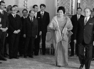 MRAČNI DETALJI IZ BRAKA JOVANKE I TITA KOJE JE MALO KO ZNAO: Evo šta je moćnom lideru radila njegova žena tokom NOĆI, pa se budio van spavaće sobe!