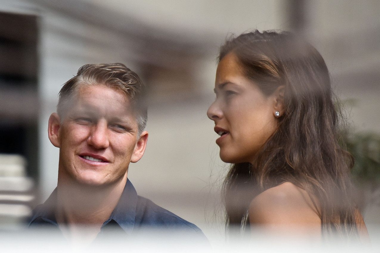 SPOMINJALI SU I ŠTO JE SRPKINJA - OVO SU BASTIJANOVI SAIGRAČI GOVORILI O ANI! Šokantne informacije o početku veze poznatog para, trpeli su neviđeni pritisak!