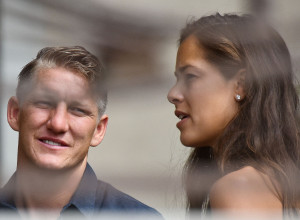 SPOMINJALI SU I ŠTO JE SRPKINJA - OVO SU BASTIJANOVI SAIGRAČI GOVORILI O ANI! Šokantne informacije o početku veze poznatog para, trpeli su neviđeni pritisak!