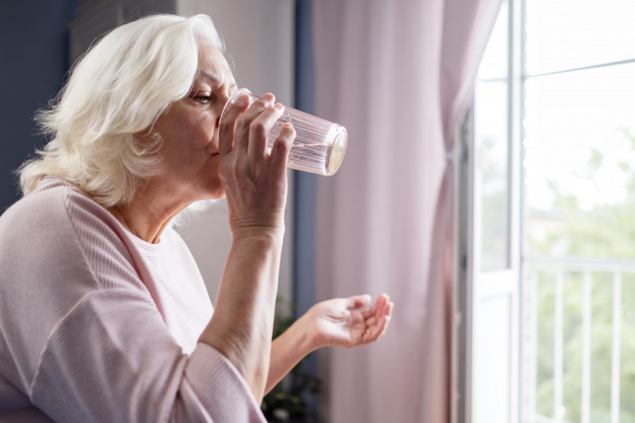 AKO PIJETE LEKOVE ZA SRCE ILI PRITISAK, NIPOŠTO NE SMETE DA JEDETE OVO VOĆE: Tada medikament postaje OTROV, posledice mogu da budu FATALNE!