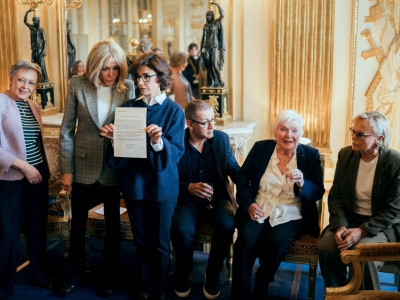 Pokazala kako se nosi jednostavna bela majica u posebnim prilikama