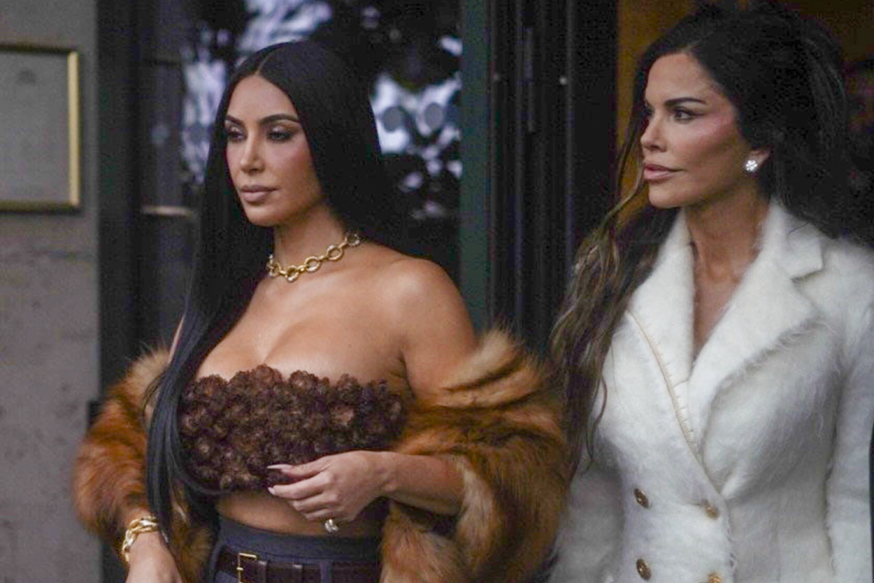 OPRAVDALA ZVANJE ŽENE MILIONERA - "plastična ljubavnica" napravila najskuplje devojačko veče, a Kim Kardašijan povela čak i mamu! (FOTO)