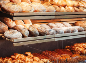 REŠENA VEČITA DILEMA - DA LI POSTOJI ZDRAV HLEB?! Nutricionistkinja upozorila šta nikako ne treba kupovati i davati deci!