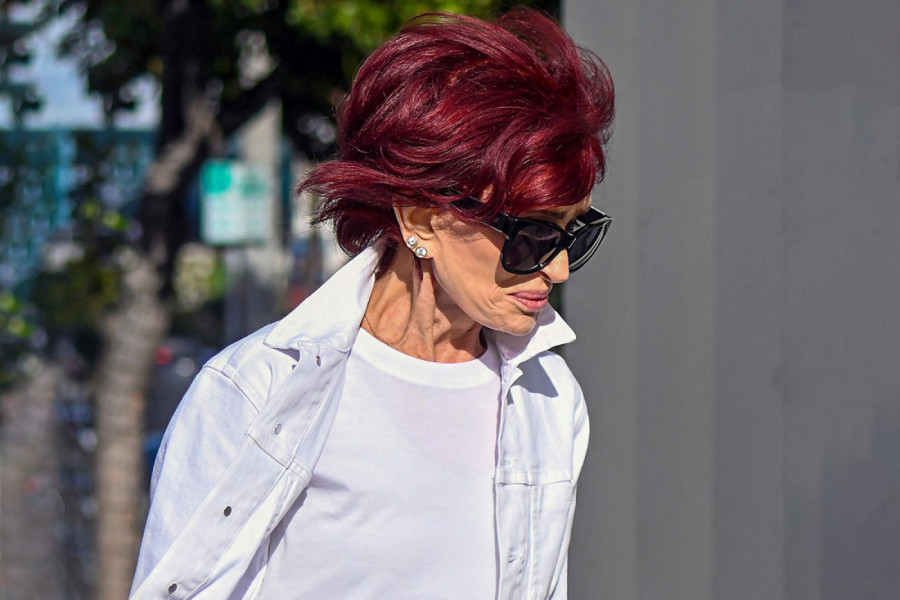 PRETVORILA SE U ŽIVI KOSTUR - POTRESNE FOTOGRAFIJE VELIKE SVETSKE ZVEZDE! Izašla je na ulicu, ljudi zanenemeli - za sve je kriv kontroverzni lek! (FOTO)