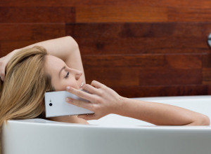 SREĆNO SAM UDATA, ALI JEDAN BROJ REDOVNO OKREĆEM I DAHĆEM MU PREKO TELEFONA: Sada mi je stigao zahtev koji bi malo ko odbio