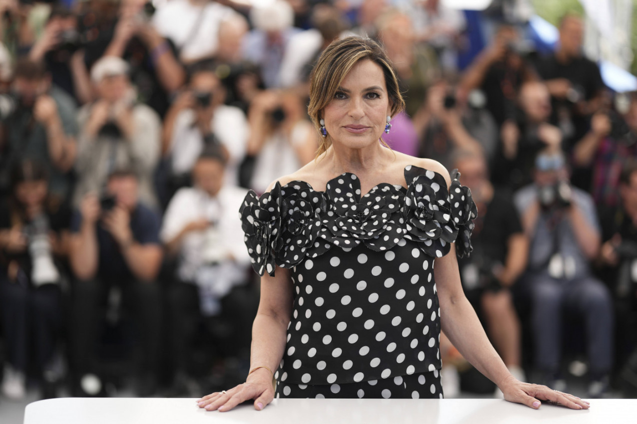 ODGAJAO ME JE ON, ALI OD DETINJSTVA SAM ZNALA DA NEŠTO NIJE U REDU - slavna glumica otkrila jezivu porodičnu tajnu! Kad je napunila 20 život joj se okrenuo naopačke!