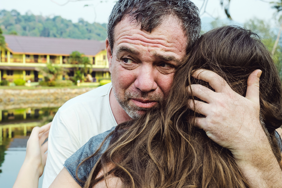 RADOMIR IZ ZAJEČARA JE 15 GODINA ODGAJAO ĆERKU NE SLUTEĆI ISTINU: Pijanstvo brata otkrilo je jezivu istinu - morao je da donese najtežu odluku u životu!