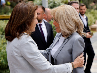 Svi su gledali u njenu kosu