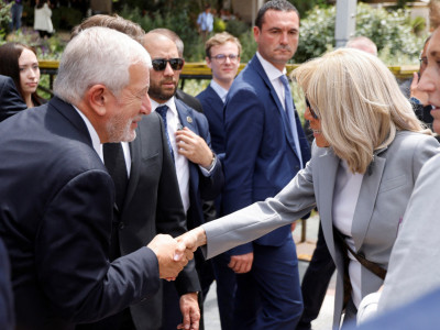 Na mrežama se spekuliše da nosi periku, šta vi mislite