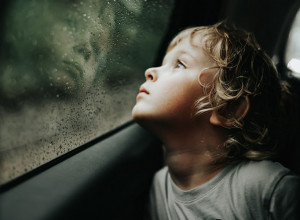 TRI NIVOA AUTIZMA KOD DECE, OVO SU KLJUČNE RAZLIKE: Simptomi mogu da variraju od blažih do ekstremno teških i za dete i za roditelje!