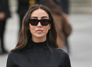 SRPKINJA U KANU U STAJLINGU OD 200.000 EVRA! Pogledajte šta je obukla - svi su u šoku šta je stavila na ruku i mirno prošetala (FOTO)