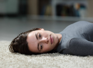 6 UPOZORAVAJUĆIH ZNAKOVA DA ŽENA IMA USAĐEN "MENTALITET SIROMAŠTVA": Najgore radi sebi, jednu stvar ne može da shvati