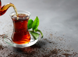 ČAJ KOJI SMIRUJE KAŠALJ, POMAŽE KOD REUME, SMANJUJE HOLESTEROL: Izuzetno je lekovit, ali ova kategorija ljudi ne sme ni da ga okusi!