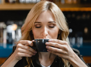 KAFE 2U1 I 3U1 UNIŠTAVAJU ORGANIZAM IZ KORENA: Prvo su na udaru pankreas i jetra - evo i zašto, čuvena nutricionistkinja upozorila SVE!