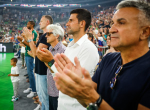 TATA JE STAVIO NA STO 10 MARAKA I REKAO: OVO JE SVE ŠTO IMAMO! Đoković otkrio koji je trenutak bio presudan u njegovom životu