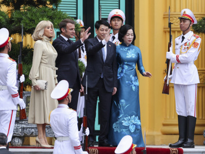 Emanuel i Brižit Makron