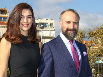 Halit je glumio u seriji "Sulejman Veličanstveni", Berguzar u "1001 noć"