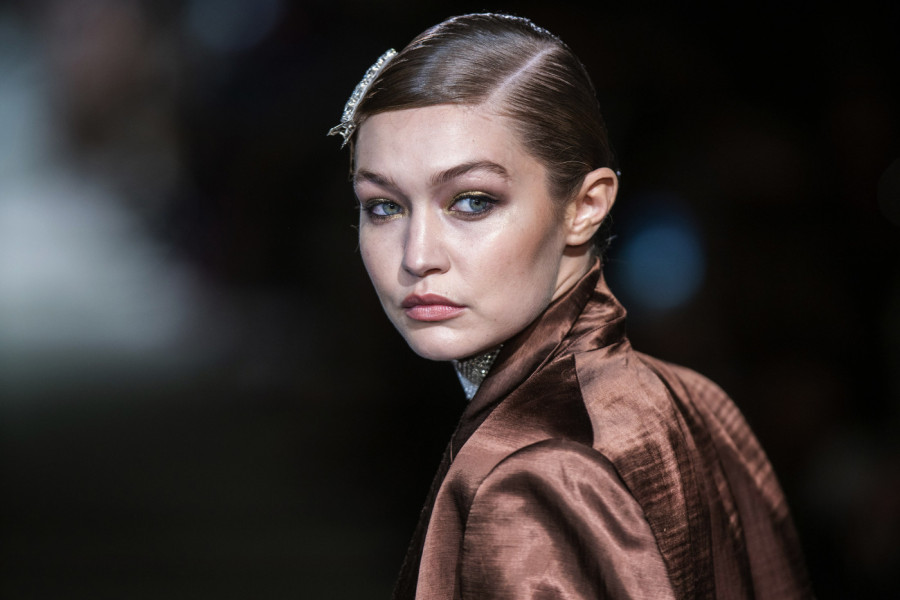 BOJA MASKARE KOJA ĆE OBELEŽITI OVO LETO i nije ona na koju ste navikle: Umorne oči izgledaće sjajnije, a licu daje svežinu (VIDEO)