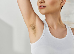 DLAKE ISPOD PAZUHA SU IZJAVA, STAV I PRST U OKO ZVANIČNIM STANDARDIMA LEPOTE: Poznate dame koje su se usudile da izazovu sistem i pobede (FOTO)