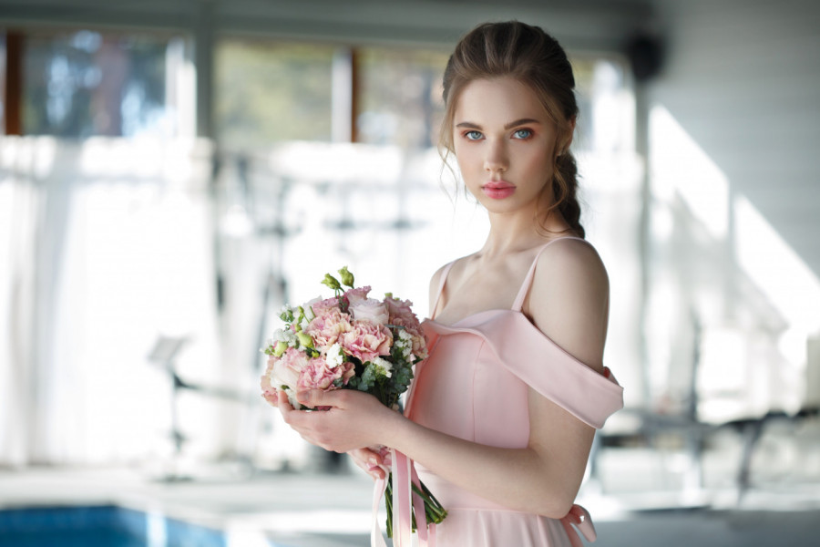 OVO JE ULTIMATIVNA BOJA OVOG LETA: Nežna, elegantna, ali moćna i pristaje svim ženama!