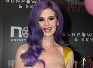 DRASTIČNA TRANSFORMACIJA GLUMICE I RIJALITI ZVEZDE: Fanovi u šoku, svi pitaju - ko je ovo?! (FOTO GALERIJA)