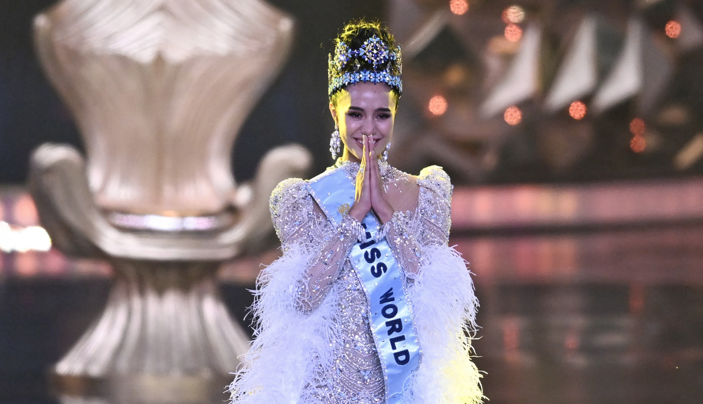 MIS SVETA JE SA SAMO 16 GODINA OPERISALA TUMOR: Sa izbora je poslala moćnu poruku koja odzvanja svetom! (FOTO GALERIJA)