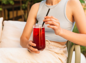 OVO PIĆE UNIŠTAVA BUBREGE, A SRBI GA PIJU U NEOGRANIČENIM KOLIČINAMA: Izbegavajte ga po svaku cenu, gore je od alkohola!