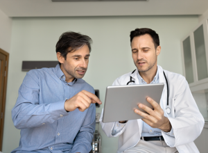 OVAJ ZNAK NA KOŽI UKAZUJE NA NEDOSTATAK VAŽNOG MINERALA: 10 simptoma na koje ne obraćamo pažnju, a upozoravaju nas da naše telo pati!