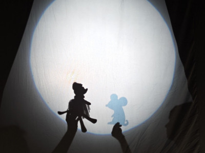 Šta je "Kolevka teatar"