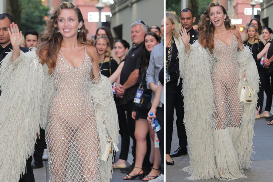 Pevačica i glumica Majli Sajrus pojavila se na premijeri filma u Njujorku u mrežastoj haljini i sve ostavila bez daha. S njom je bio i njen dečko Maks Morando