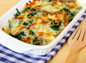 TRADICIONALNO SRPSKO JELO NA DRUGAČIJI NAČIN: Recept za đuveč sa pirinčem i spanaćem!