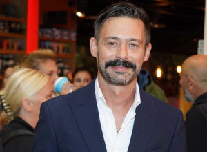 MILAN VASIĆ OTKRIO PORODIČNU TAJNU ZA KOJU SU ZNALI SAMO NJEGOVI NAJBLIŽI: Ljubavna priča njegovih roditelja je neprevaziđena - za sve je bio "kriv" bicikl! (FOTO)