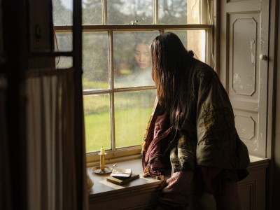 Tornado od tinejdžerke postaje osvetnik sa mačem