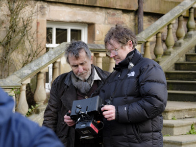 Film je smešten u surovi pejzaž Britanije 1790. godine